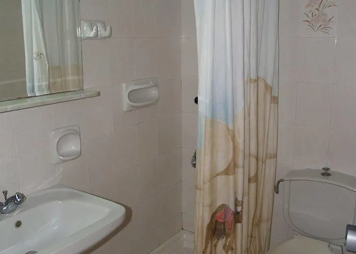 Olympic ホテル 2*