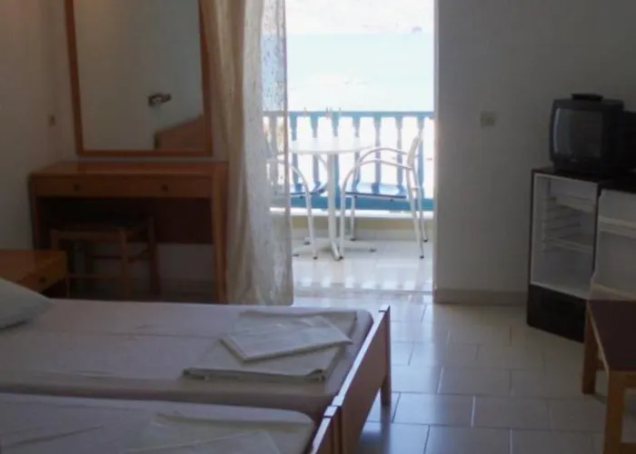 Olympic فندق كارباثوس