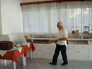 Olympic فندق كارباثوس